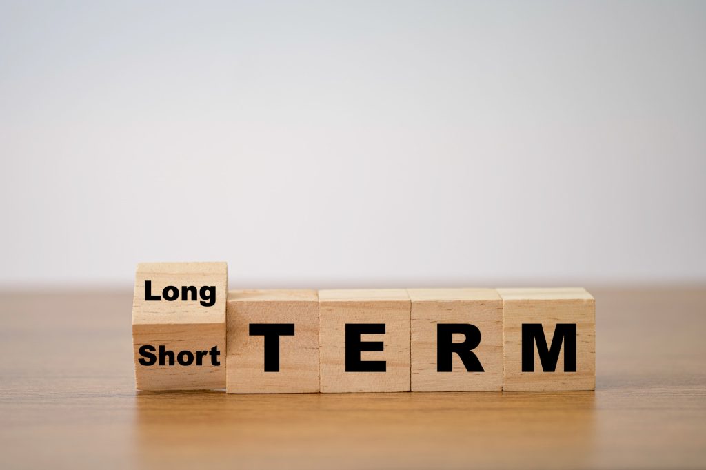 Long-Term vs Short-Term Forex Trading